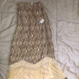 Gimmicks by BKE lace maxi skirt size M